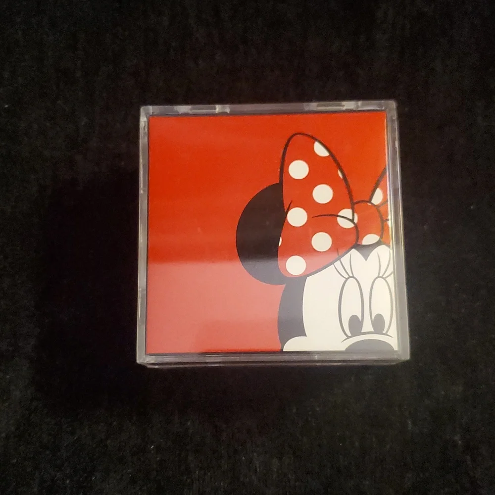 BNIB Disney Kids Minnie Mouse Pink Watch